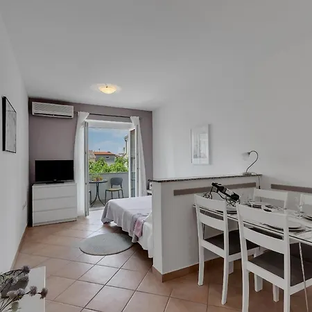 Divna Apartment