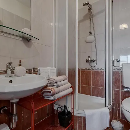 Apartment Divna *
