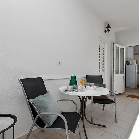 Divna Apartment