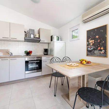 Divna Apartment *