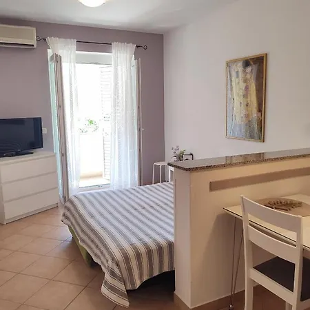 Divna Apartment