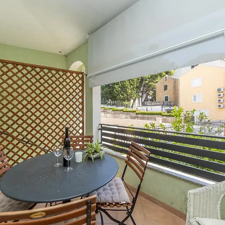 Apartamento Divna Baška Voda